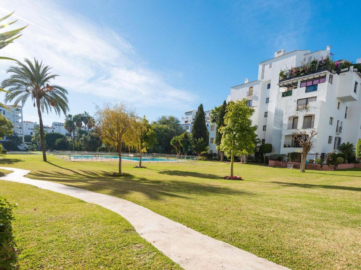 Vacation Marbella: Beachfront Luxury at Terrazas De Banus Exterior photo