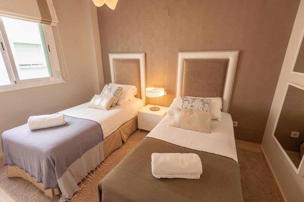 Vacation Marbella: Beachfront Luxury at Terrazas De Banus Exterior photo