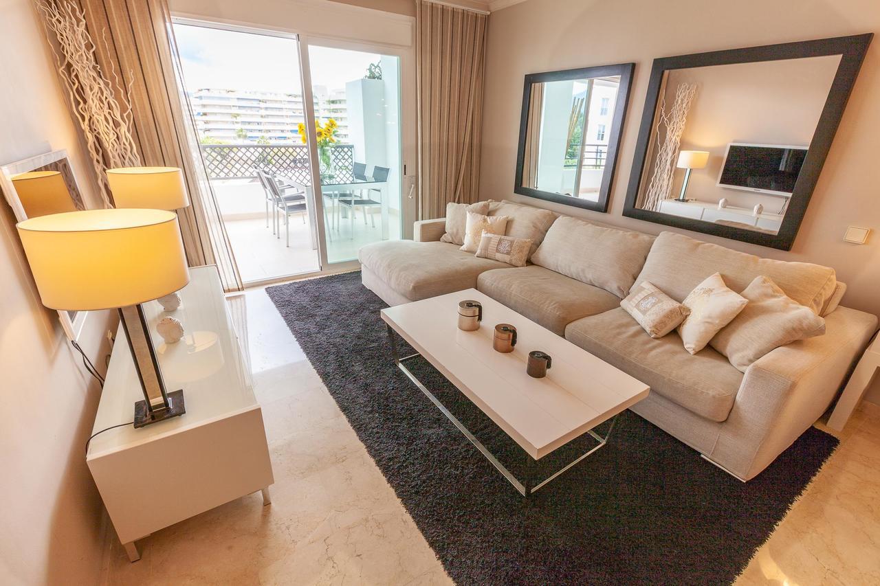 Vacation Marbella: Beachfront Luxury at Terrazas De Banus Exterior photo